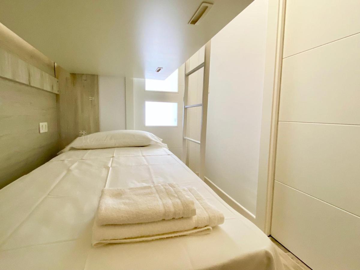Moderno Estudio En Sierra Nevada โมนาชิล ภายนอก รูปภาพ
