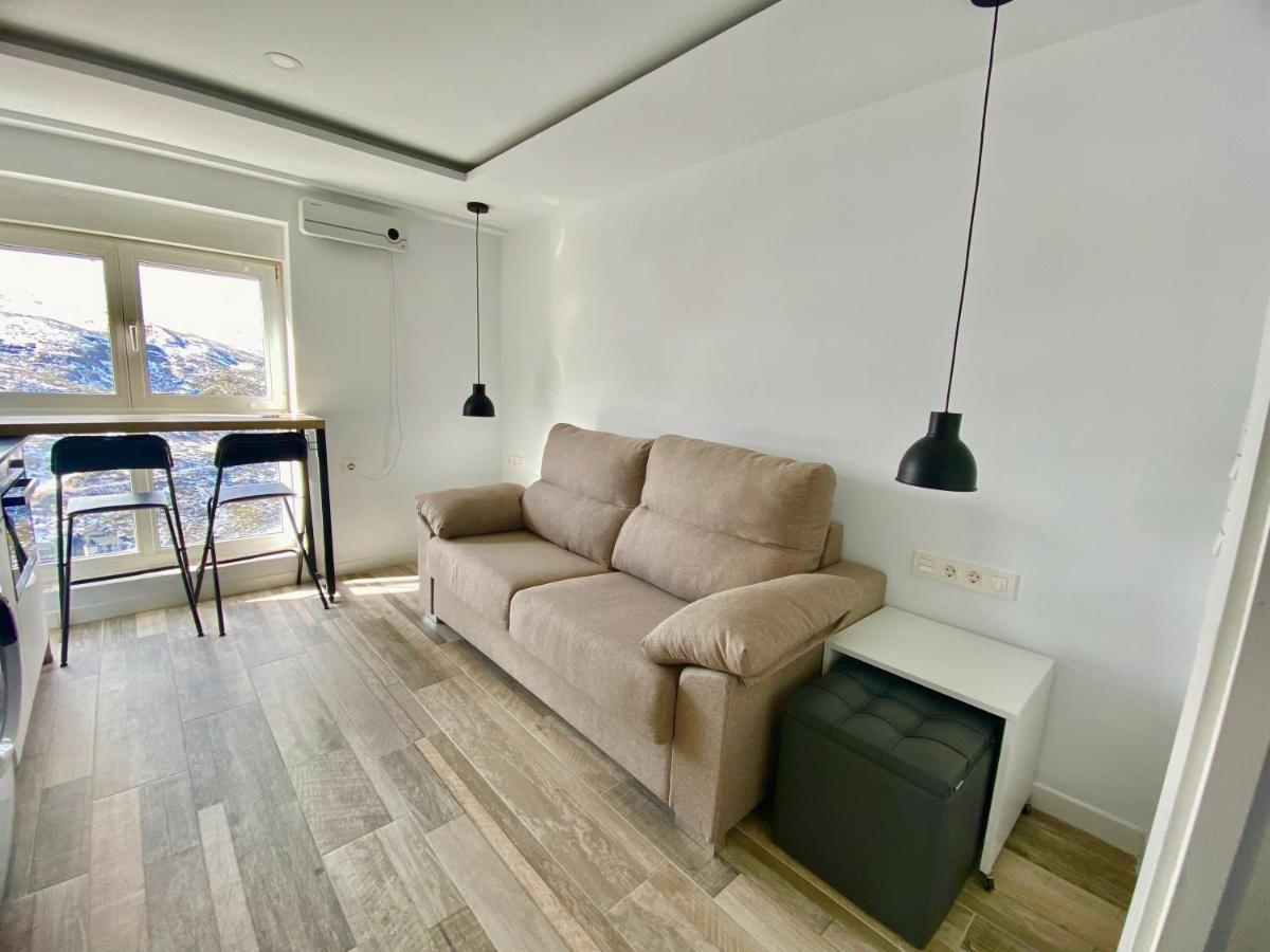 Moderno Estudio En Sierra Nevada โมนาชิล ภายนอก รูปภาพ